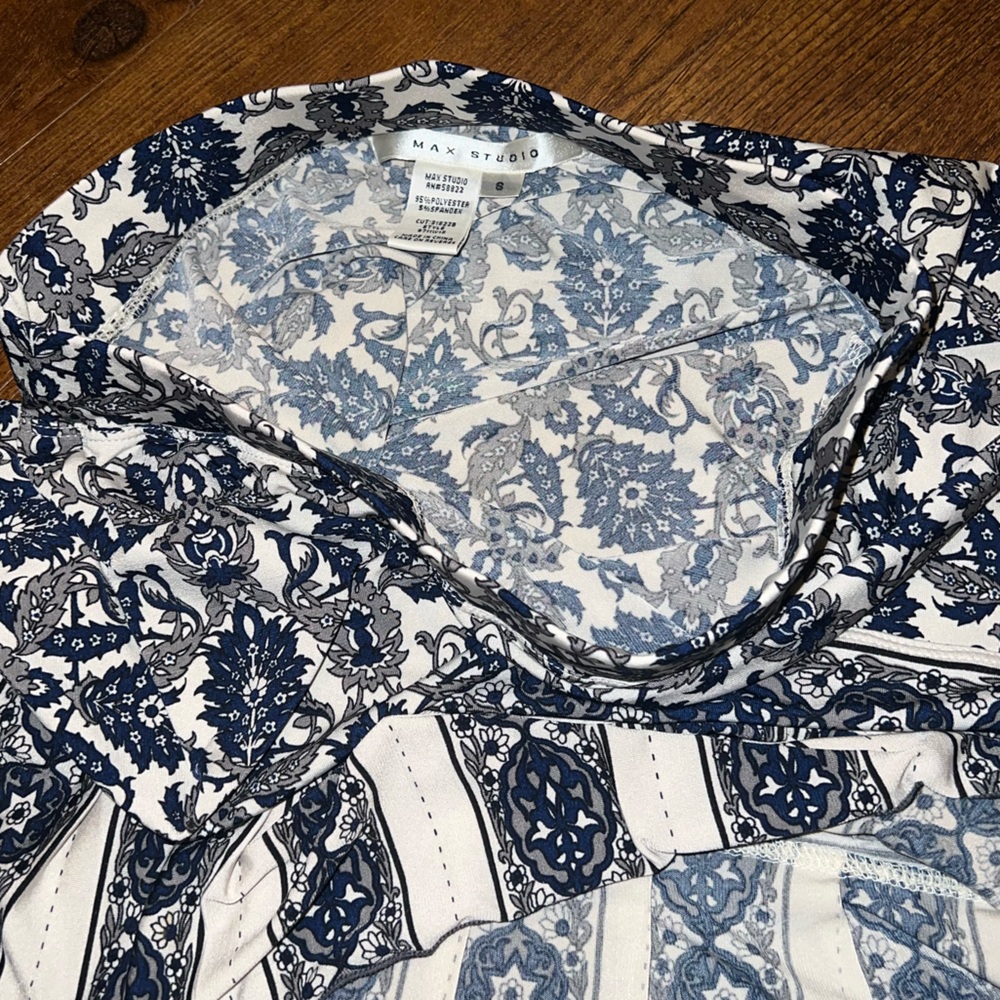 Max Studio Navy & Cream Print Design Ruffle Flowy Trim Skirt Size S - Picture 7 of 9